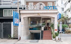 Khách sạn Venice 1